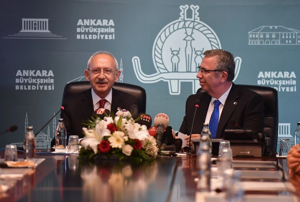 Kılıçdaroğlundan Mansur Yavaşa Tebrik Ziyareti