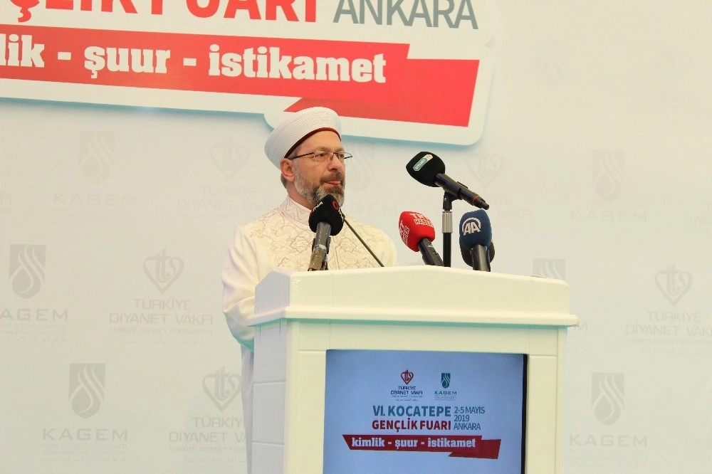 Diyanet İşleri Başkanı Erbaş Gençlik Fuarına Katıldı