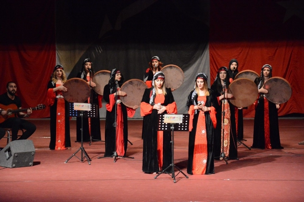 Reng-İ Hakkari Sanat Topluluğu Bilim Adamları İçin Sahne Aldı