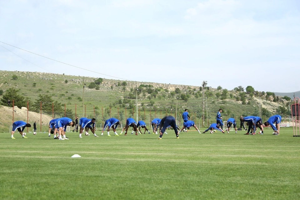 Evkur Yeni Malatyaspor Manisaya 3 Puan Hedefiyle Gitti