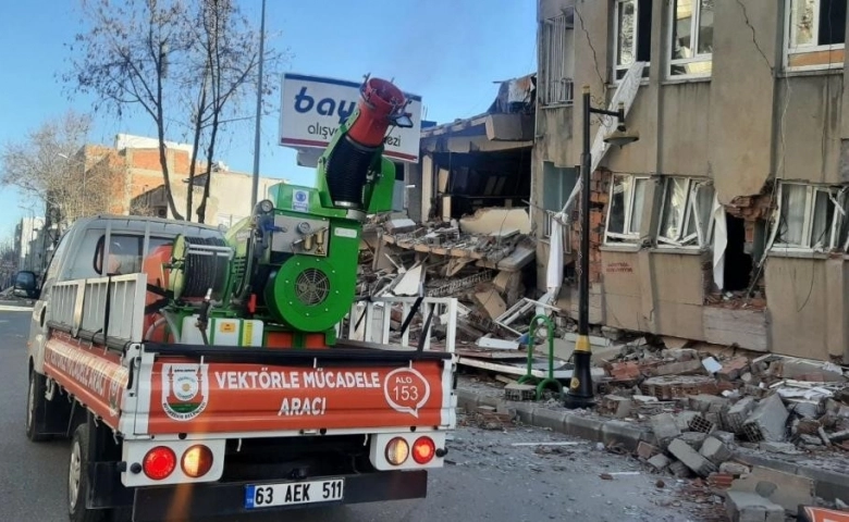 Adıyaman'da Şehrin her köşesine kokulu dezenfektan sıkılıyor