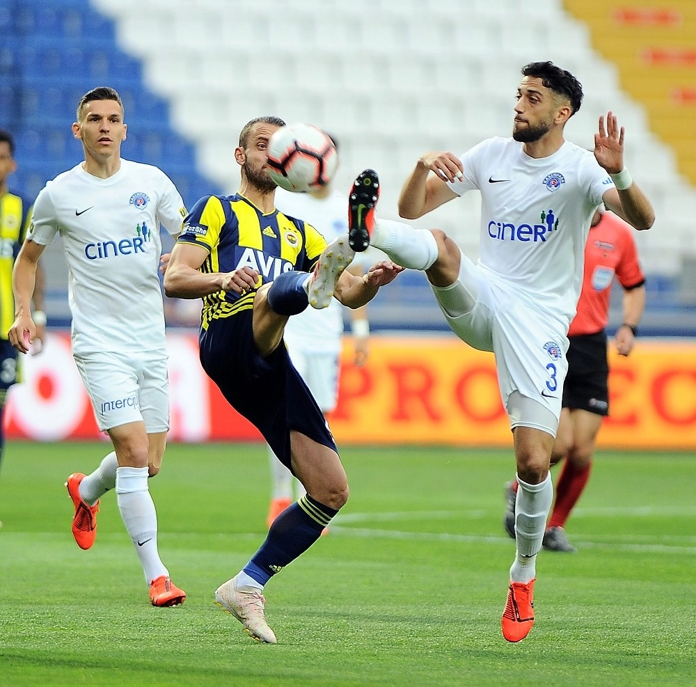 Spor Toto Süper Lig: Kasımpaşa: 1 - Fenerbahçe: 1 (Maç Devam Ediyor)