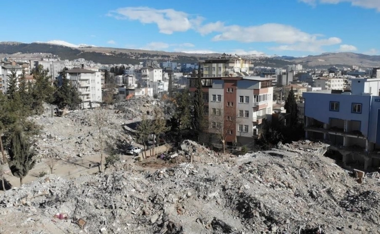 Depremde ağır yara alan Adıyaman başka bir bölgeye  taşınacak