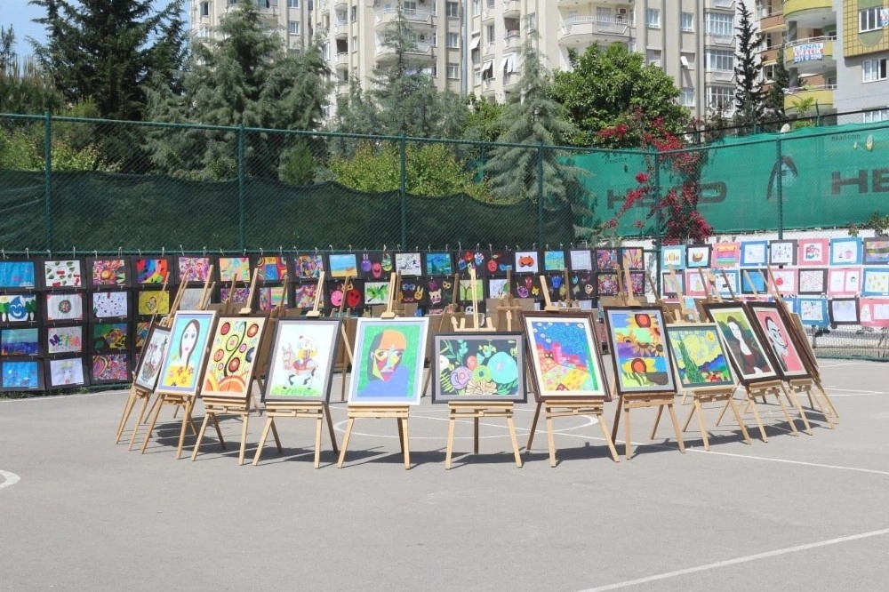 Öğrencilerden Resim Ve Ahşap Boyama Sergisi