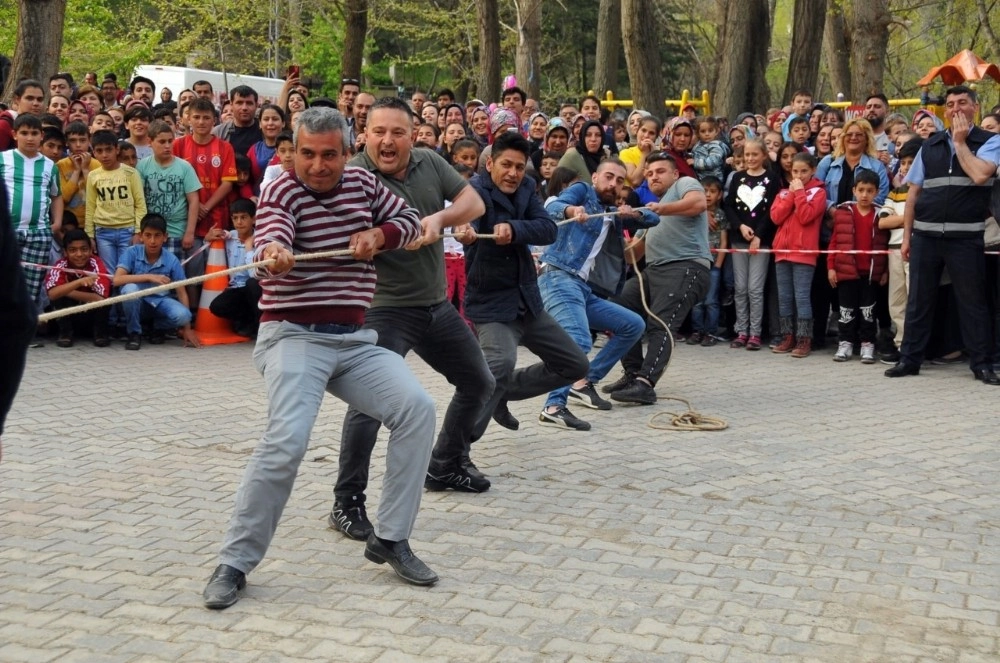 Akşehir Belediyesi Geleneksel Hıdrellez Etkinliği Yoğun İlgi Gördü