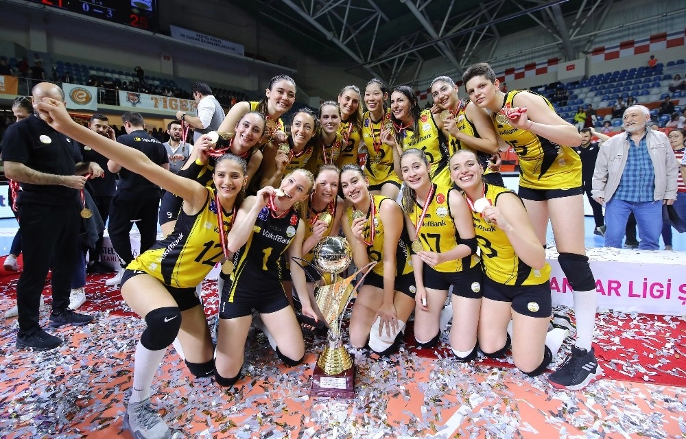 Şampiyon Vakıfbank