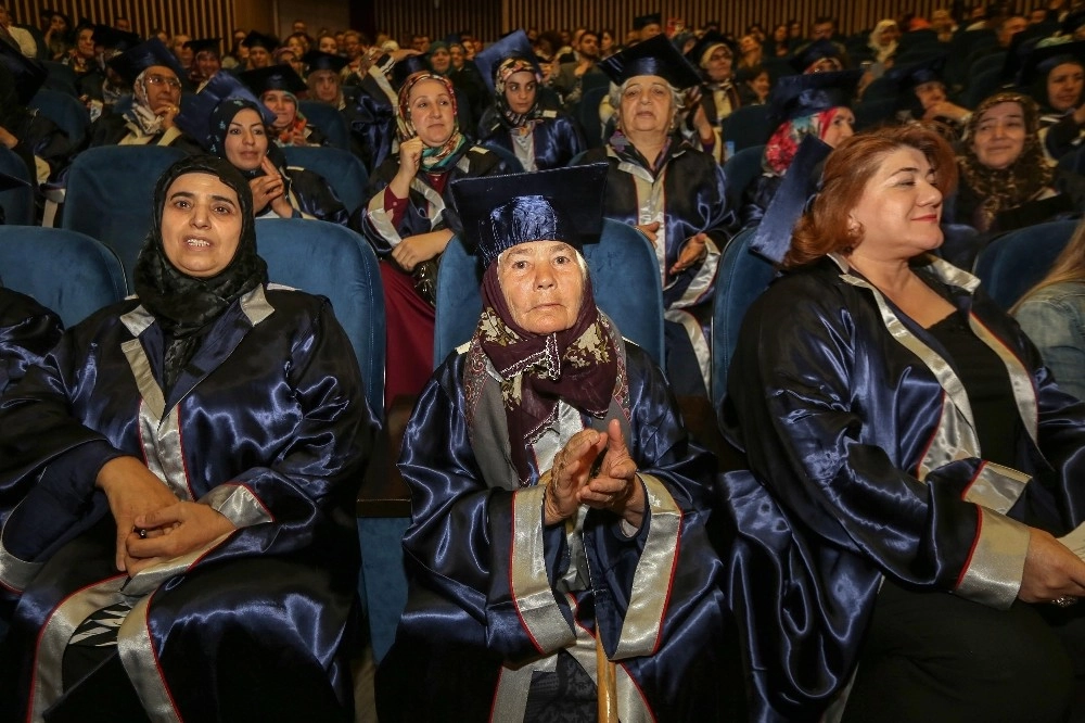 82 Yaşında Okuma Yazma Öğrendi