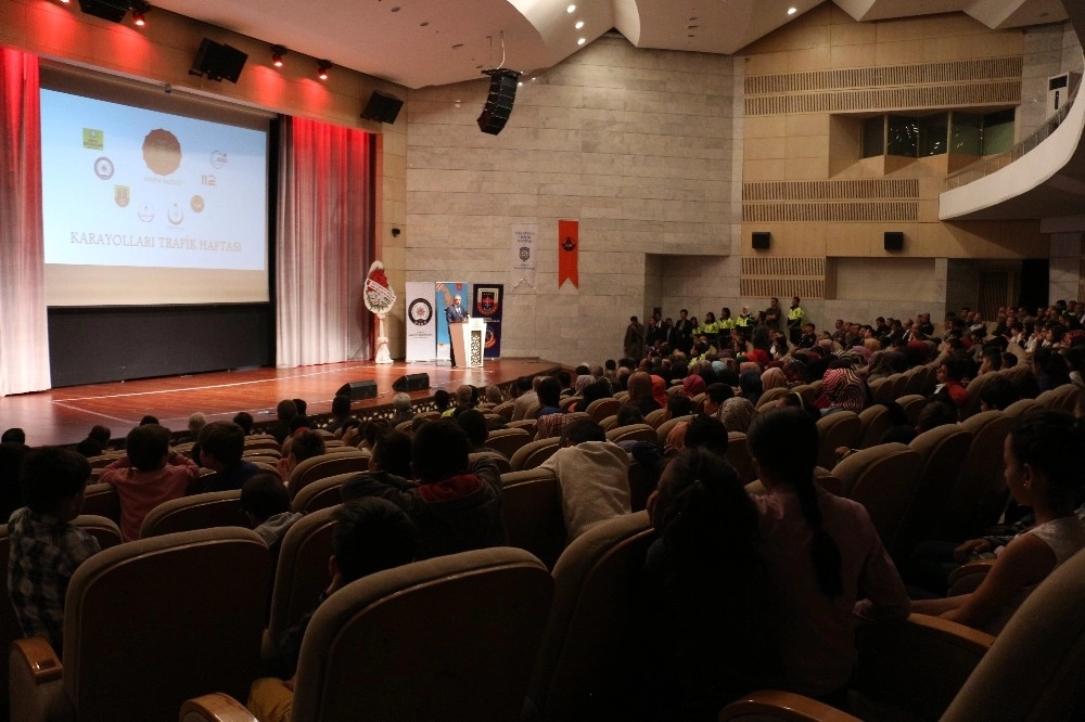 Konyada Karayolu Trafik Haftası Açılış Töreniyle Başladı