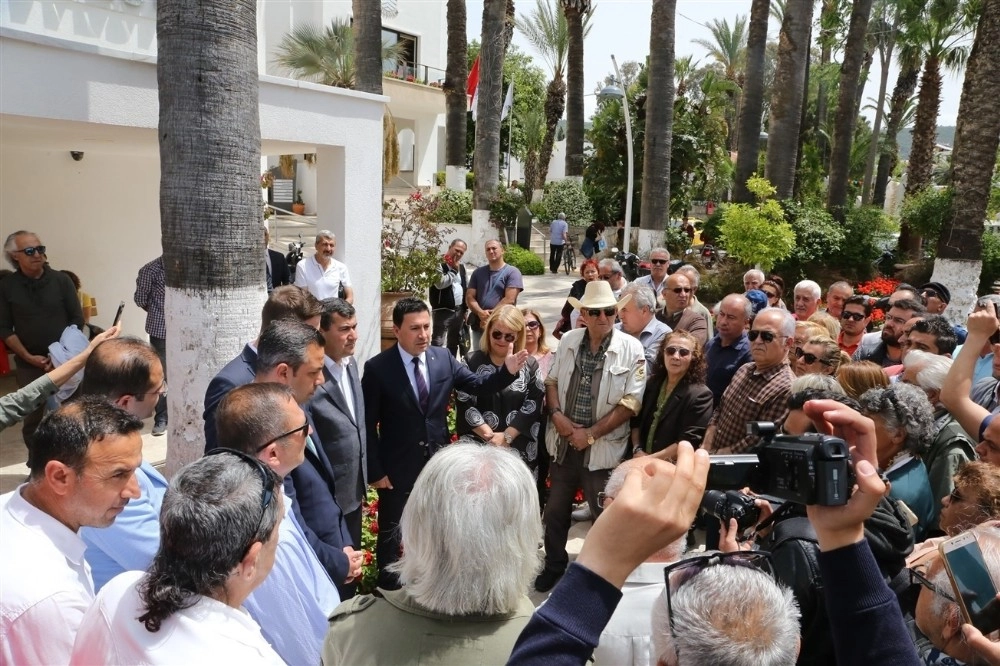 Fidanlar Deniz Gezmiş, Yusuf Aslan Ve Hüseyin İnan İçin Dikildi