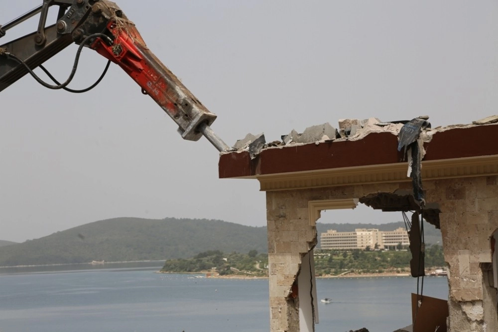 Bodrumda Yıkımlar Başladı, Milyon Dolarlık Villalar Yerle Bir Edildi