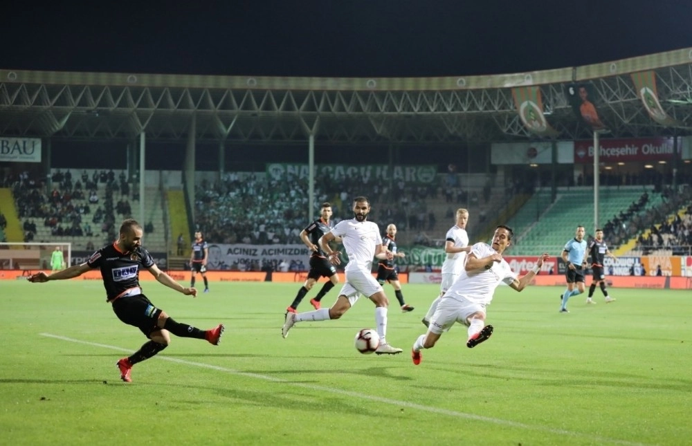 Spor Toto Süper Lig: Aytemiz Alanyaspor: 2 - Atiker Konyaspor: 4 (Maç Sonucu)