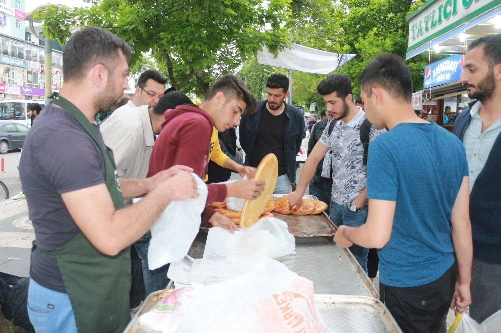 Ramazan Kendine Has Tatları Da Beraberinde Getirdi