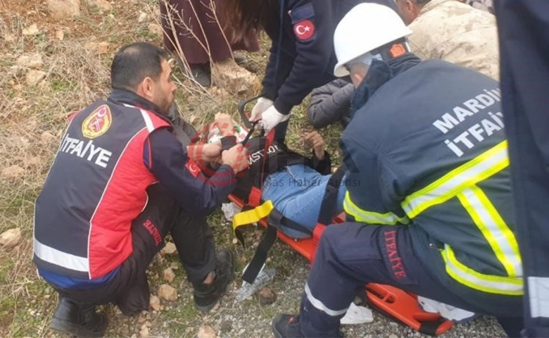 Öğrenci servisi devrildi: 14 yaralı