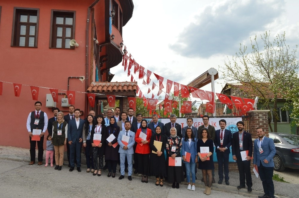 Türk Ocağı Akademisinden Mezun Oldular