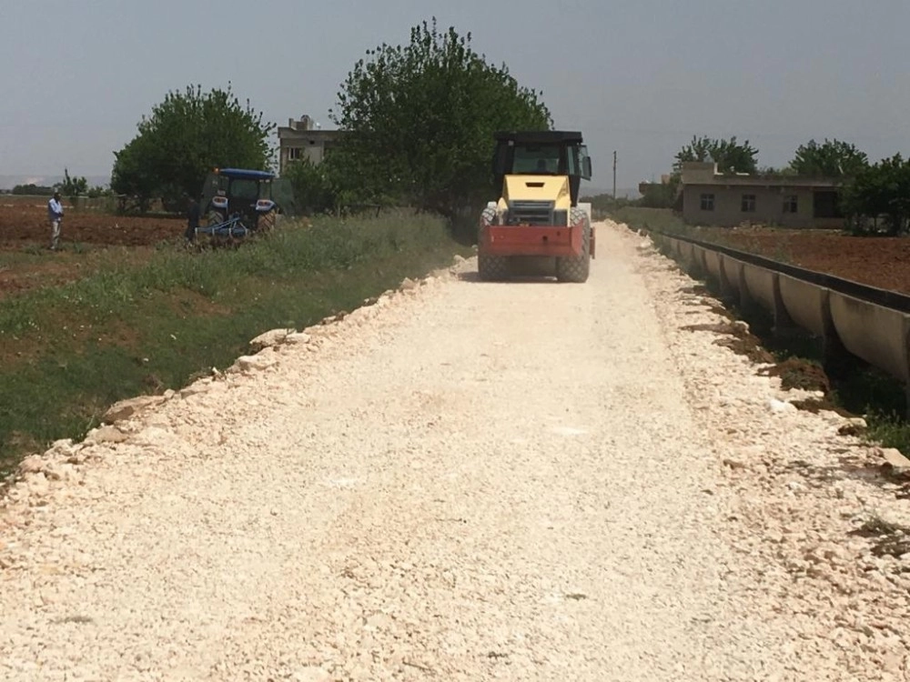 Eyyübiyede Yol Yapım Çalışmaları Sürüyor