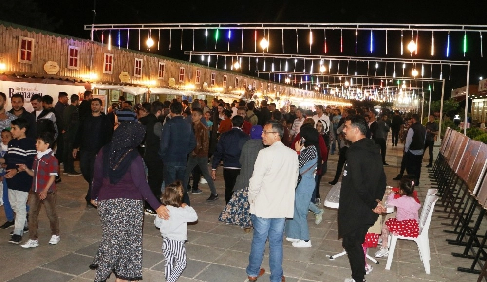 Şanlıurfada Ramazan Sokağı Yoğun İlgi Gördü