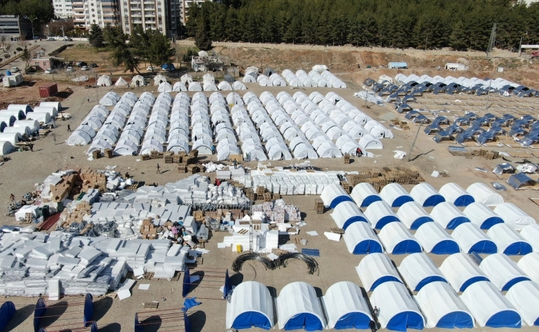 Adıyaman’a gönüllü yurttaşlar çadır kentler kuruyor