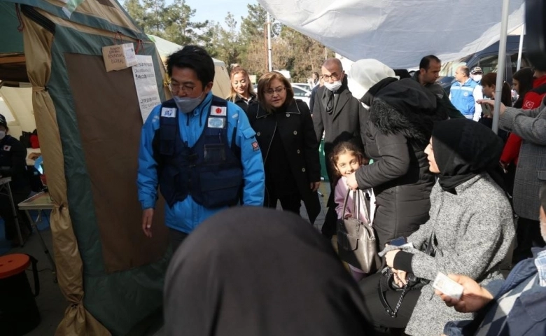 Gaziantep’te Japonya en büyük sahra hastanesini kurdu