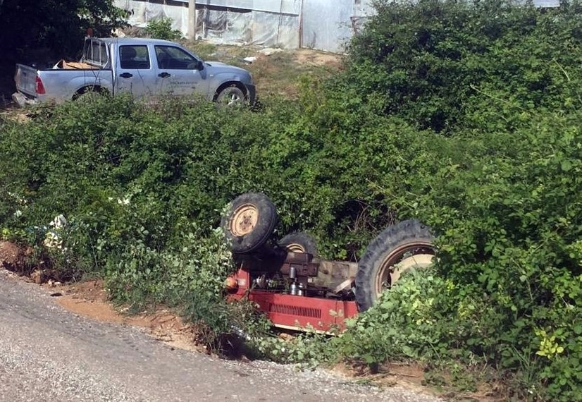 Devrilen Traktörün Altında Kalan Sürücü Öldü