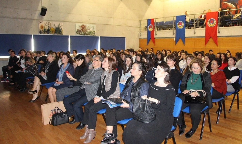 Azra Kohen Ted Ankara Kolejinde Gençlerle Bir Araya Geldi