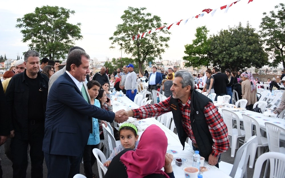 Seçer, Toroslardaki İftar Sofrasında Vatandaşlarla Bir Araya Geldi