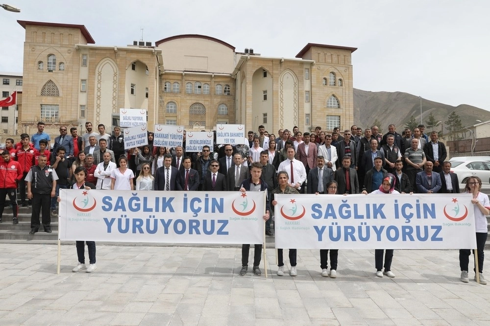 Hakkaride ‘Sağlık İçin Hareket Et Yürüyüşü