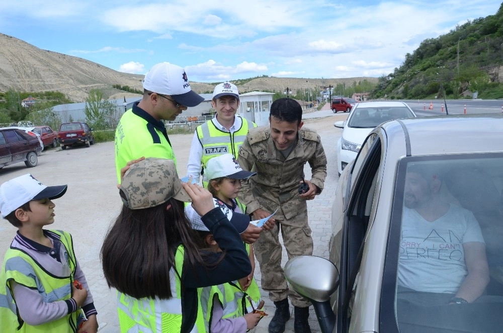 Darendede Trafik Haftası Etkinliği