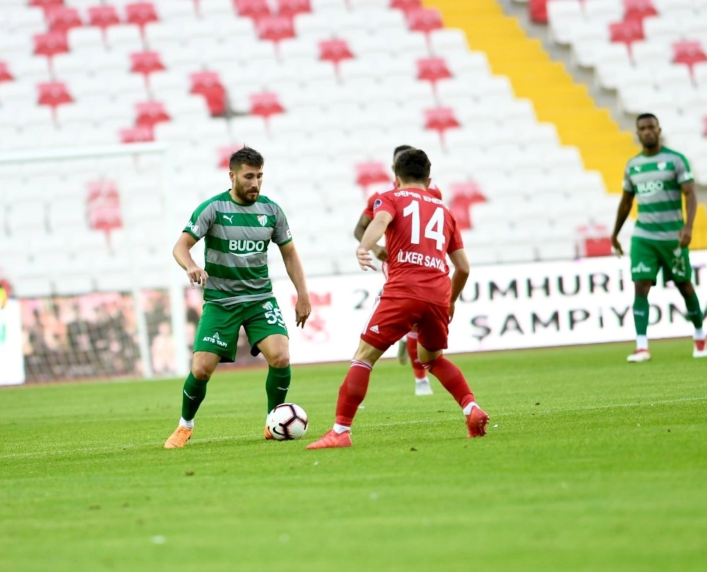 Tunay Torundan Sakatlık Açıklaması