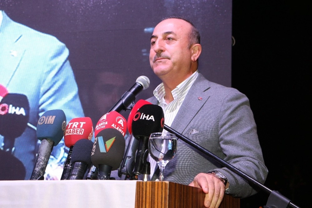 Bakan Çavuşoğlu: “Tehditlere Boyun Eğmiyoruz”