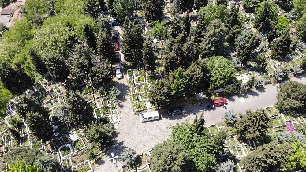 (Özel) Feriköy Mezarlığında Anneler Günü Yoğunluğu