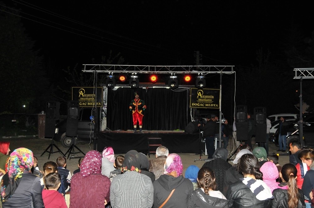 Akşehirde Ramazan Eğlence Programına Yoğun İlgi