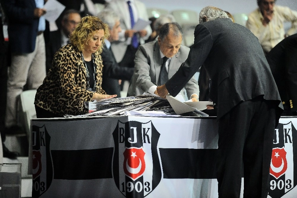 Beşiktaşta Oylar Sayılıyor