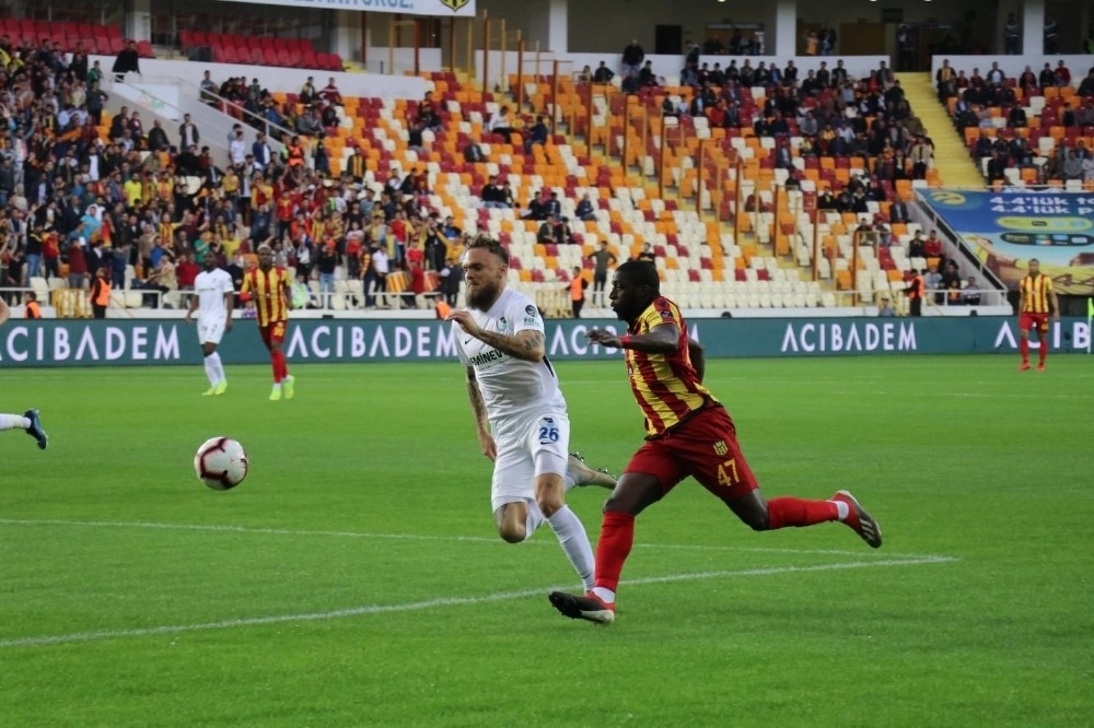 Spor Toto Süper Lig: E. Yeni Malatyaspor: 0 - B.b. Erzurumspor: 0 (İlk Yarı)