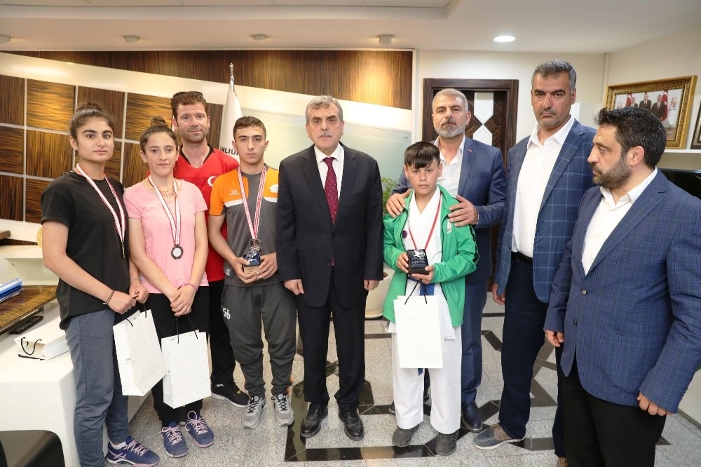 Şanlıurfada Sporcular Ulusal Platformlarda Ödüller Topluyor