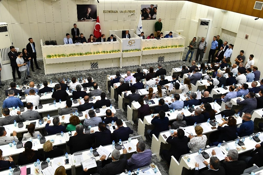 İzmirde Kent İçi Ulaşım Ücretleri Meclis Tarafından Onaylandı