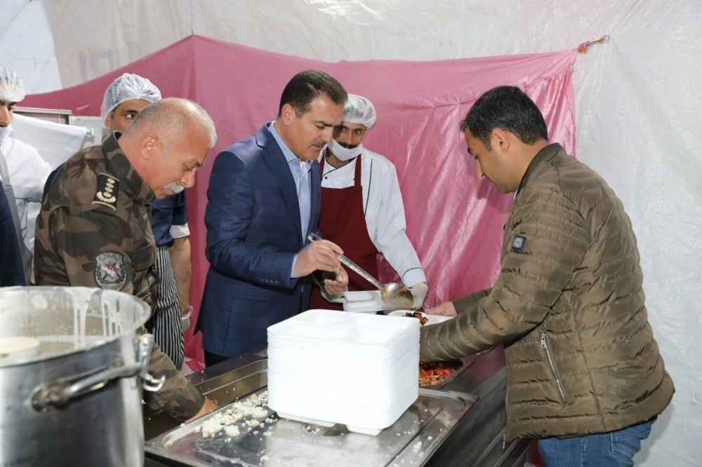 Vali Akbıyık, Vatandaşlarla İftar Açtı