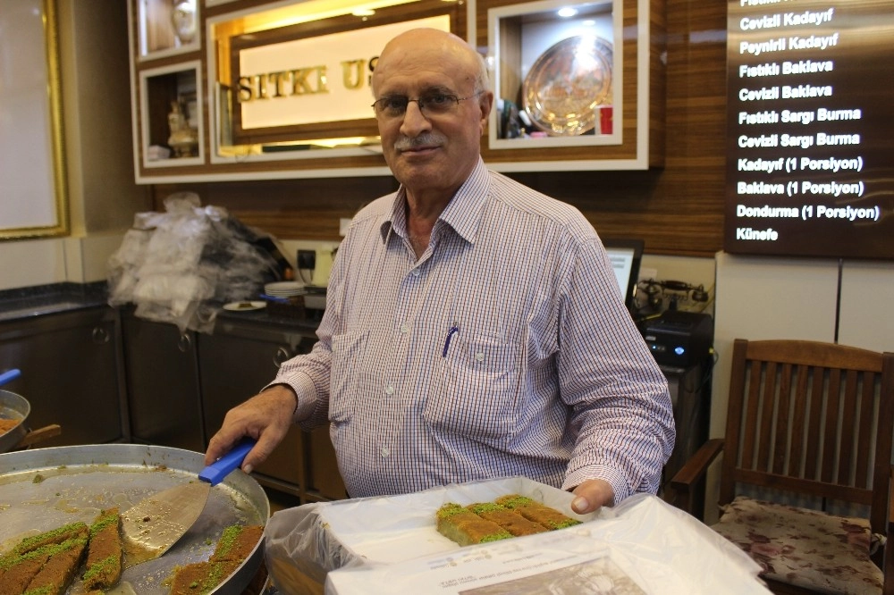 Şeker Hastaları İçin Ramazan Ayına Özel Tatlı Üretti