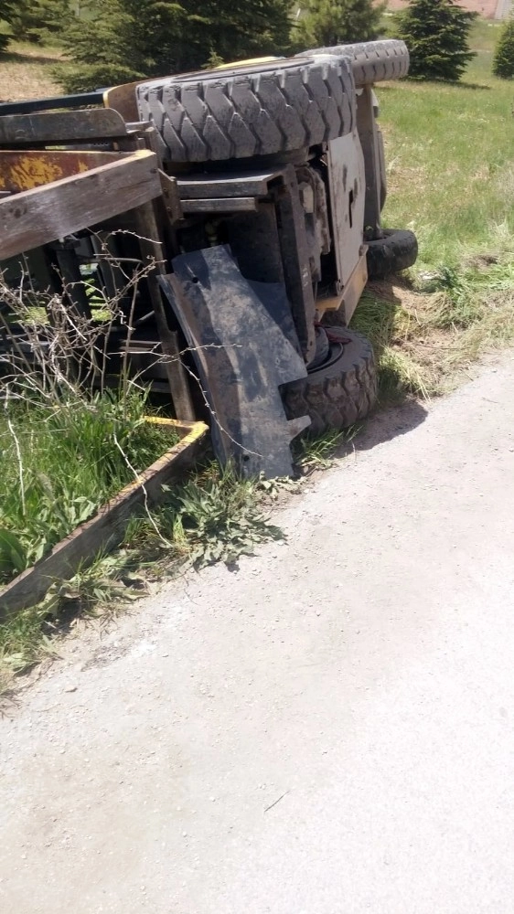 Forkliftin Altına Kalan İşçi Yaralandı