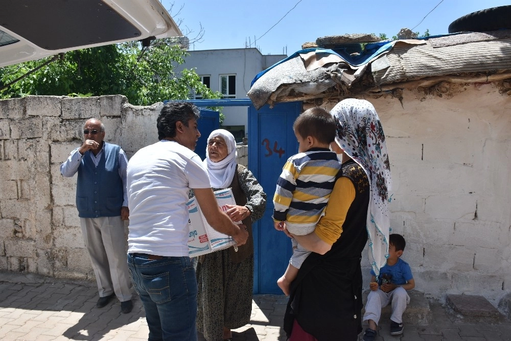 Akyad Bin 300 Aileye Ramazan Kumanyası Dağıttı