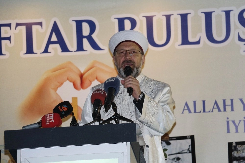 Diyanet İşleri Başkanı Erbaş: “Ramazan Eğlenceleri Teravihleri Engellemesin”