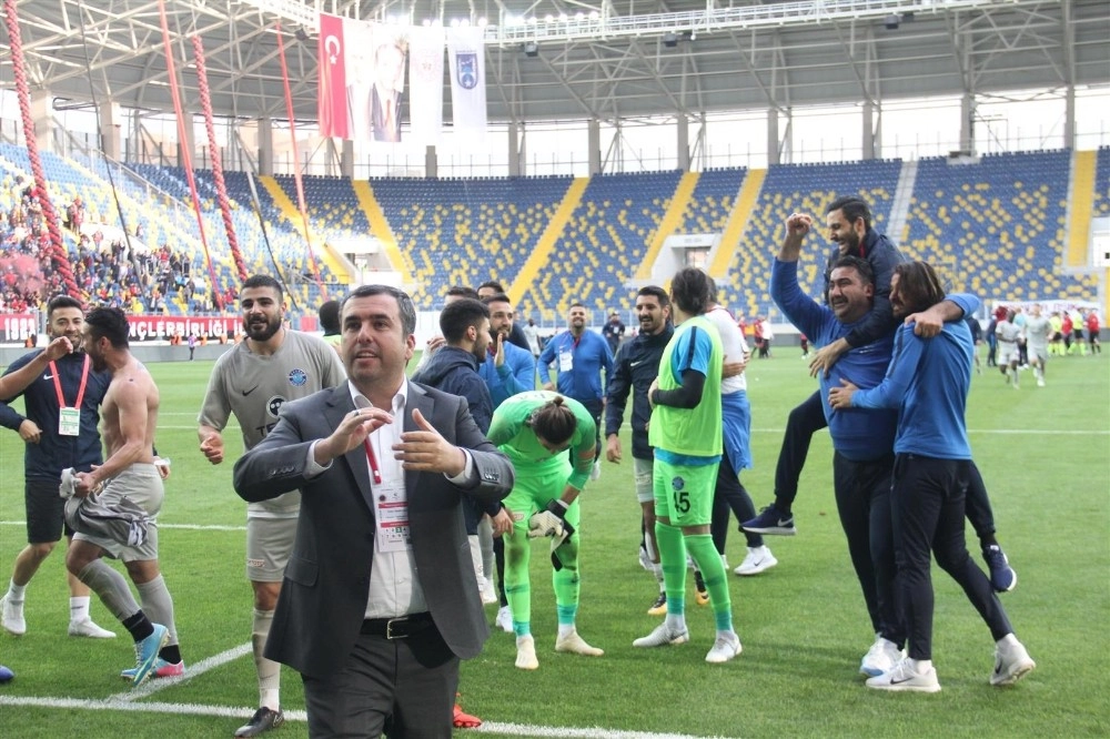 Adana Demirsporda Play-Off Sevinci Ağlattı