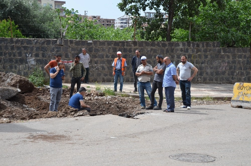 Siverekte Kepçenin Doğalgaz Borusunu Patlatması Paniğe Neden Oldu