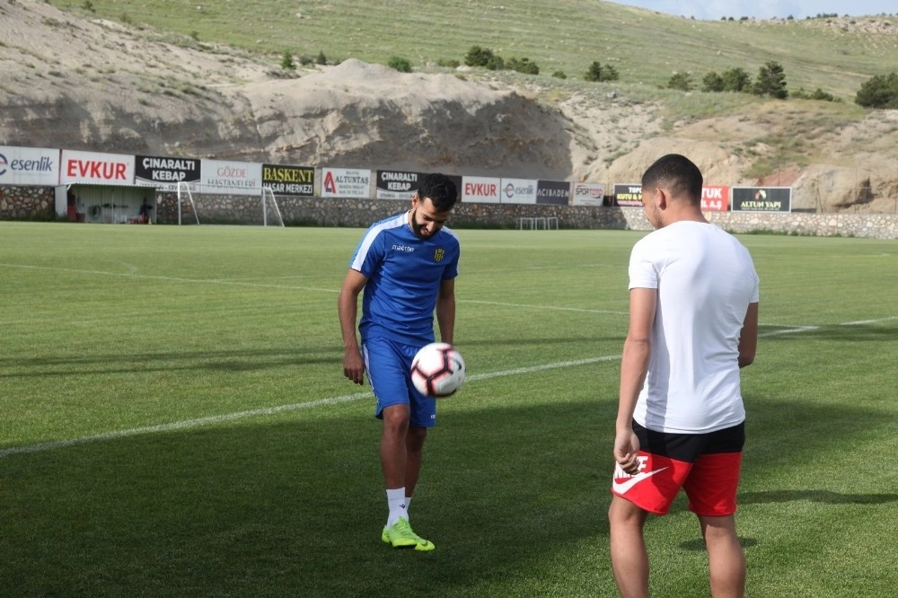 İssam Chebake: "ailem, Malatya Ve Türkiyeyi Çok Seviyor"