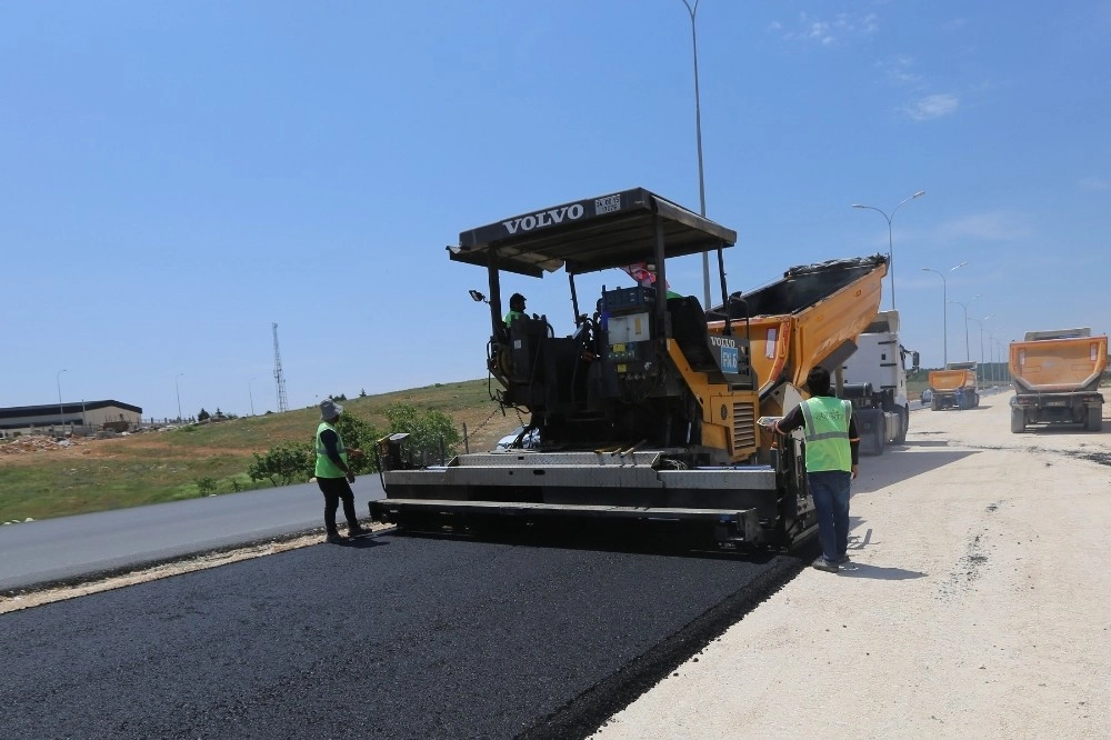 Mahraman Yolunda Asfalt Çalışması Tamamlandı