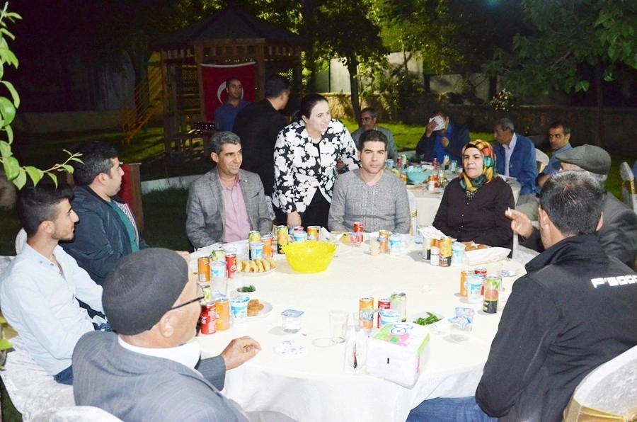 Çermikte Şehit Aileleri Onuruna İftar Yemeği Verildi