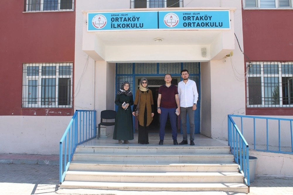 Silopide Lise Öğrencileri Köyleri Gezerek Okullarının Tanıtımını Yapıyor