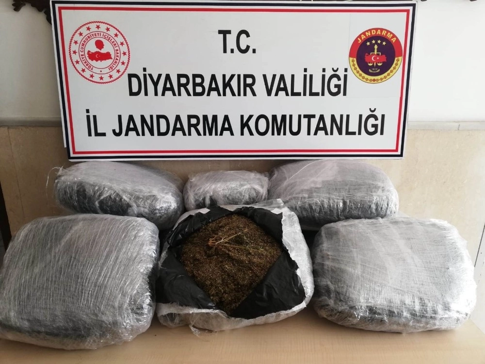 Diyarbakırda 47 Kilo 100 Gram Esrar Ele Geçirildi