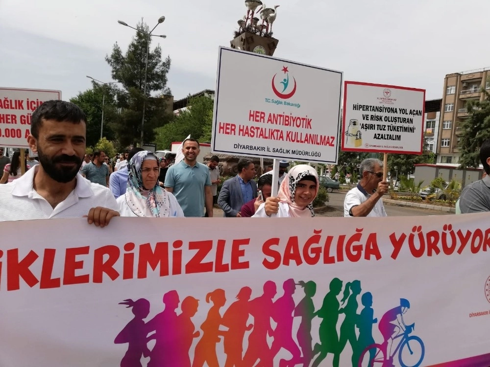 Bismilde Sevdiklerimizle Sağlığa Yürüyoruz Yürüyüşü