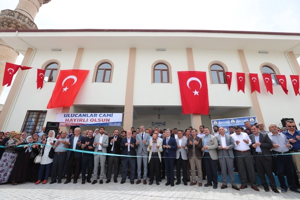 Şahinbeyde Bir Cami Daha İbadete Açıldı