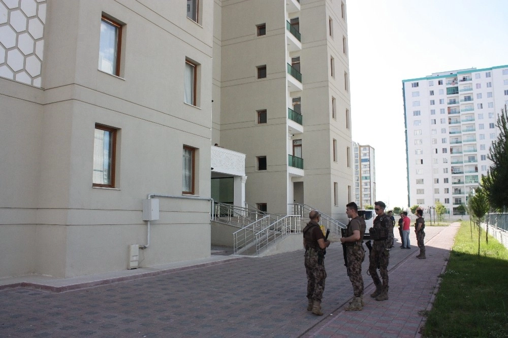 Diyarbakır'da Polis, Kadın Meslektaşını Öldürdü